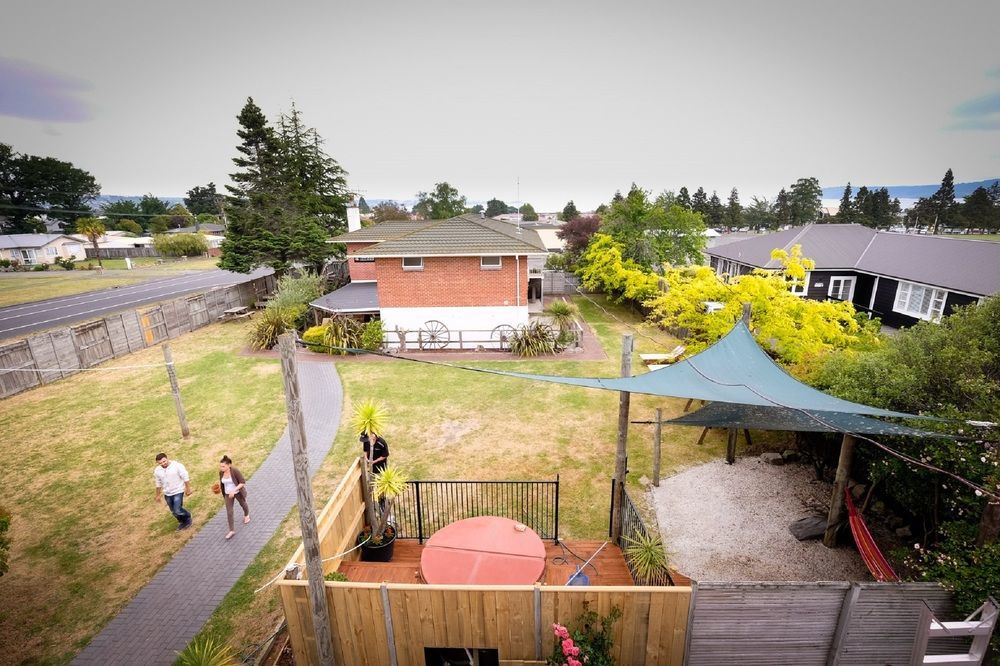 Yha Taupo Hotel Exterior photo